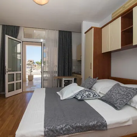 Apartments And Rooms Kapulica Tucepi Exterior photo