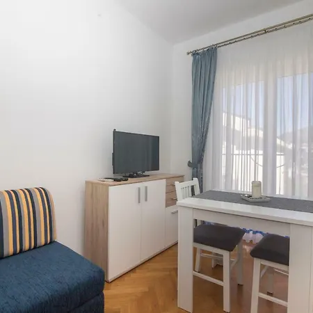 Apartments And Rooms Kapulica Tucepi Exterior photo