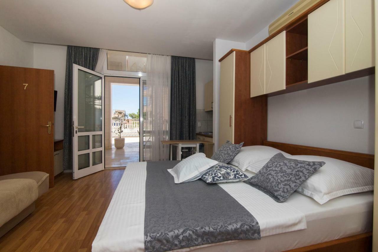 And Kapulica Apartment Tucepi
