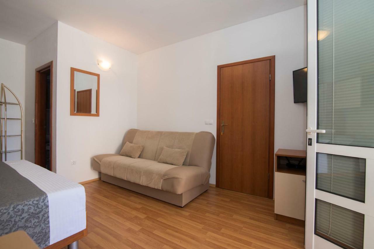 Apartment And Kapulica Tucepi