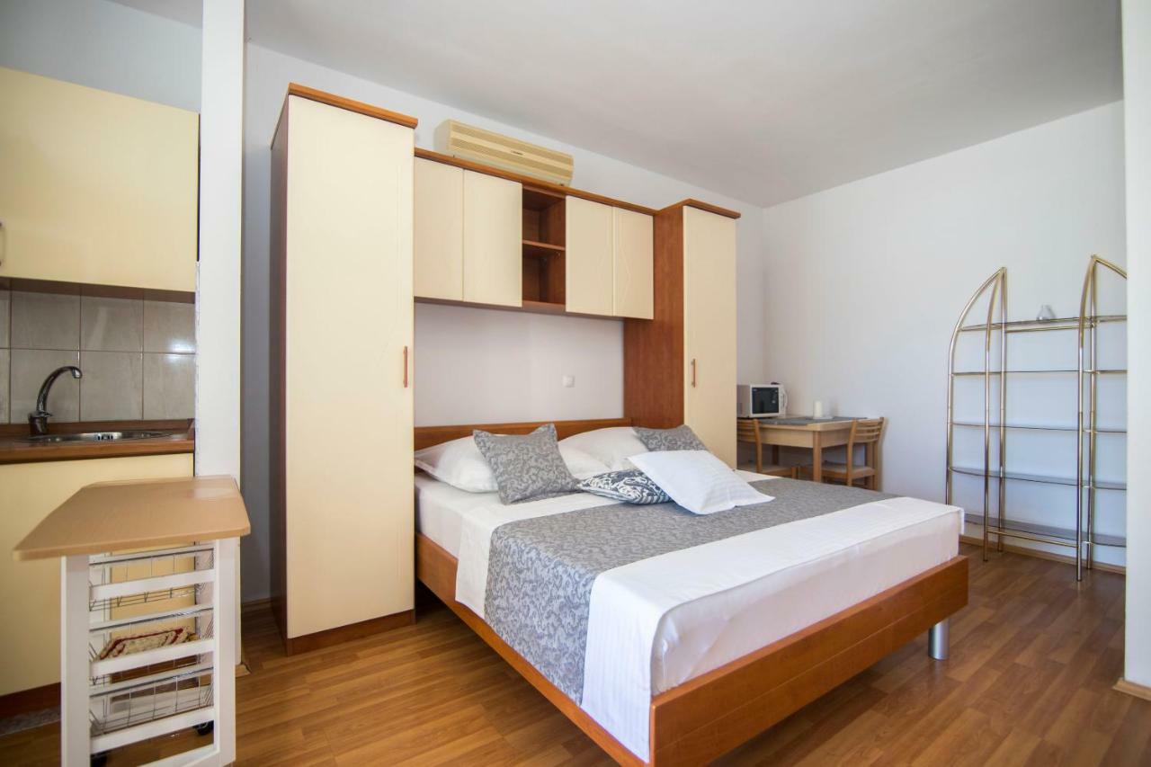 And Kapulica Apartment Tucepi